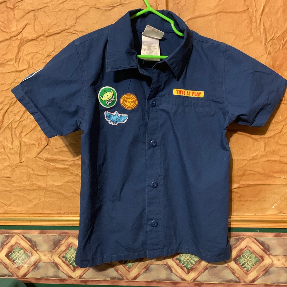 Disney Store Buzz Light Year vintage 5t shirt